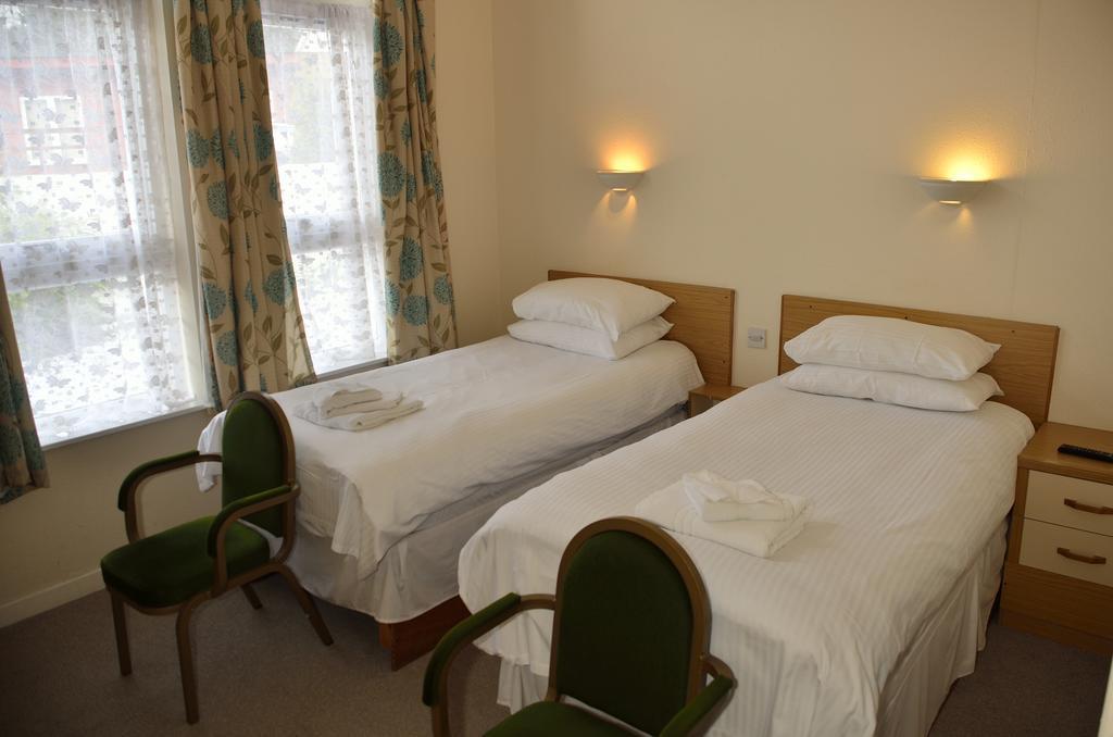 Spean Bridge Hotel Экстерьер фото