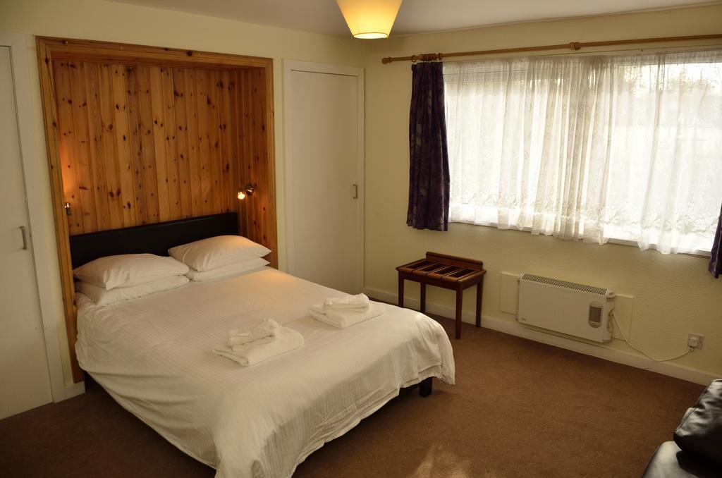 Spean Bridge Hotel Экстерьер фото