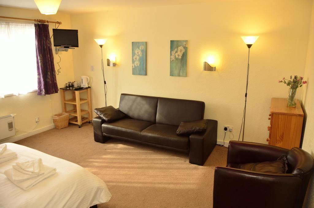 Spean Bridge Hotel Экстерьер фото
